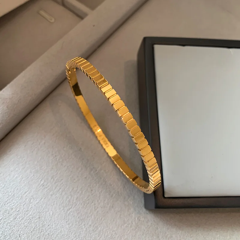 What Is PVD Coating on Jewelry? Benefits for Wholesale Business | CAFFTI Jewelry – Jewelry