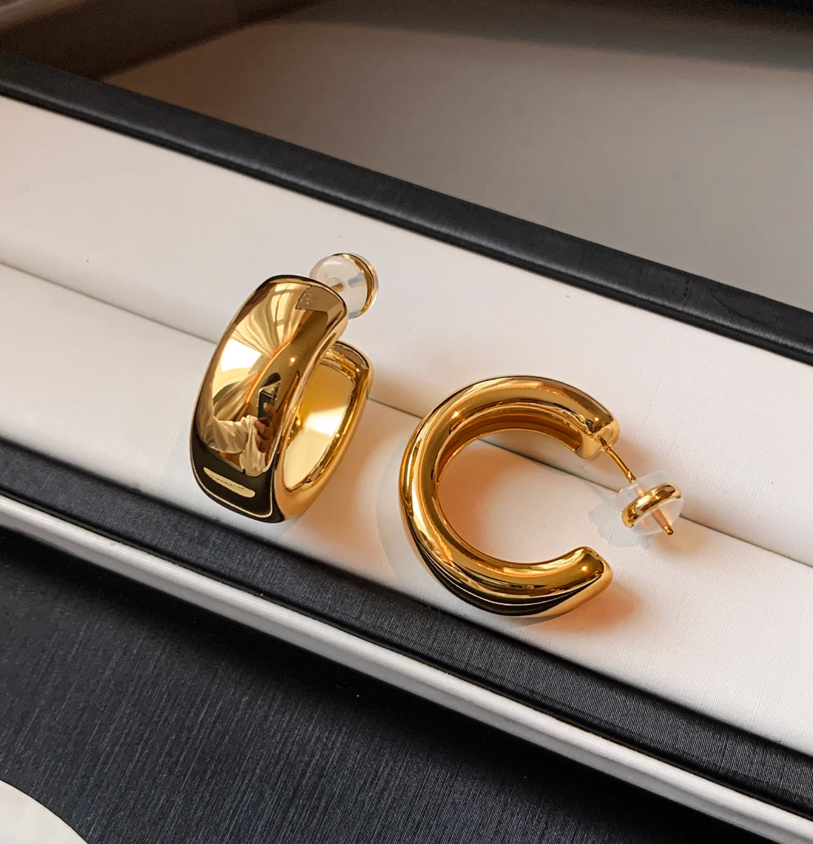 How to Clean Brass Jewelry: The Ultimate Guide for Long-Lasting Shine | CAFFTI Jewelry – Jewelry