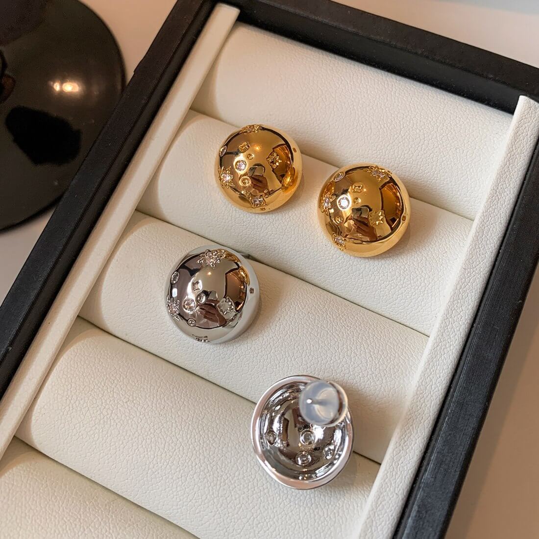 Orbital Dome Stud Earrings E006 — detail 1