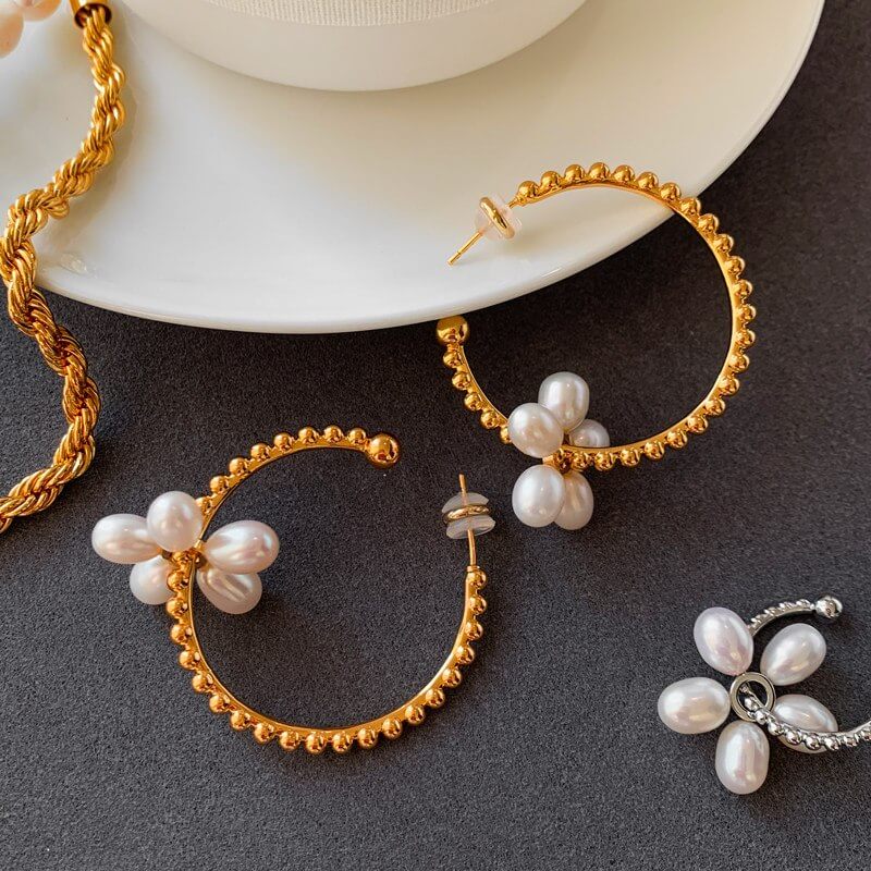 Pearl Floral Hoop Earrings E011 — detail 1