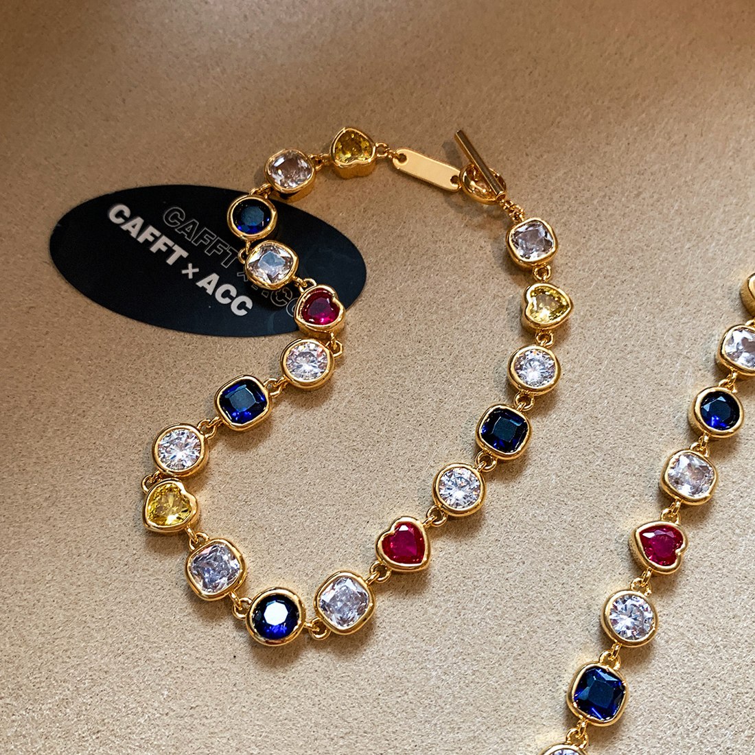 Colourful Round-Accent Bracelet B007 — detail 2