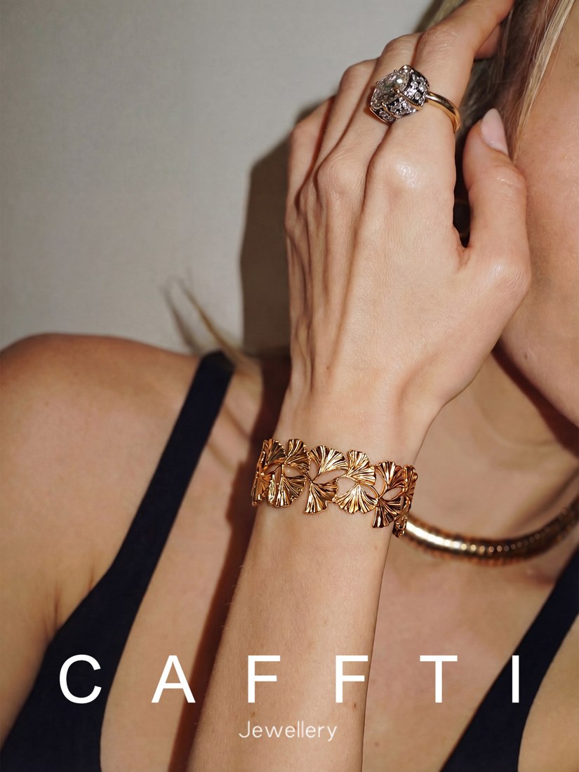 Wide Sculptural Cuff B008 — detail 1