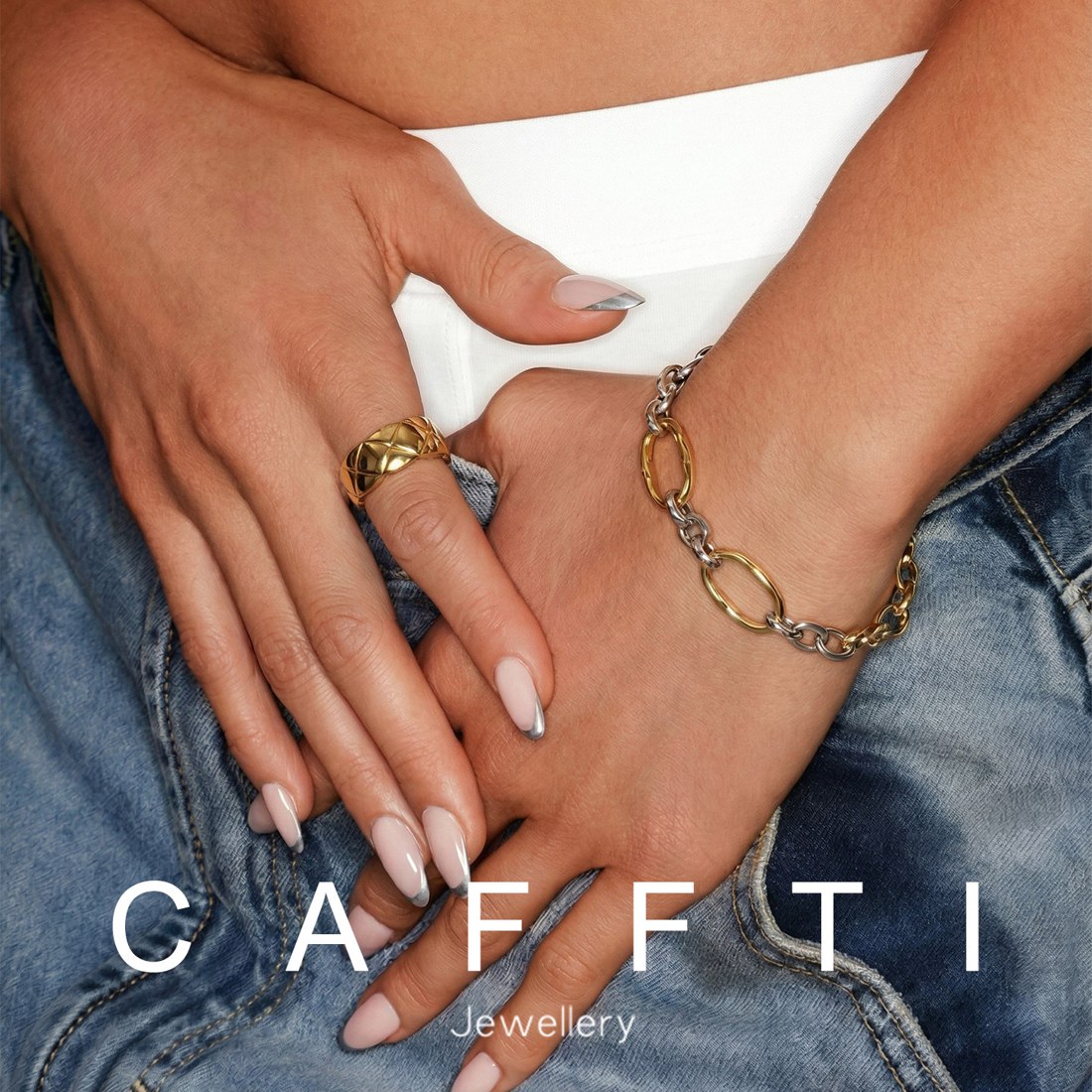 Statement Link Bracelet B009 — detail 1