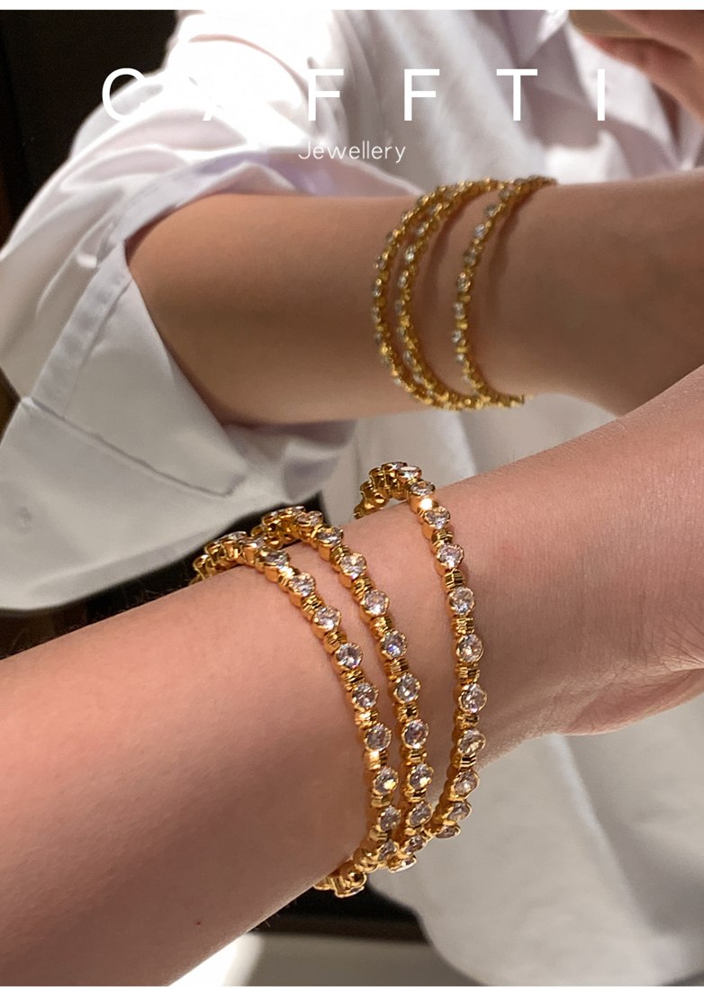 Ribbed Open Bangle B010 — detail 2