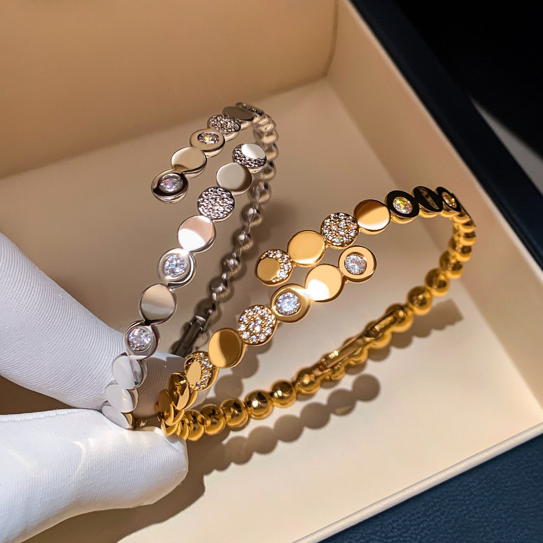 Bubble Bead Bangle B011 — main photo