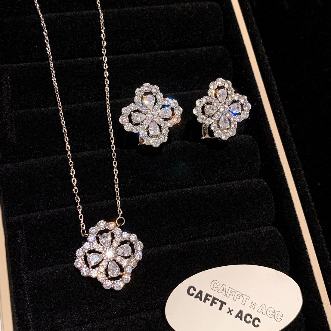 Ornate Clover Jewelry Set S009 — main photo